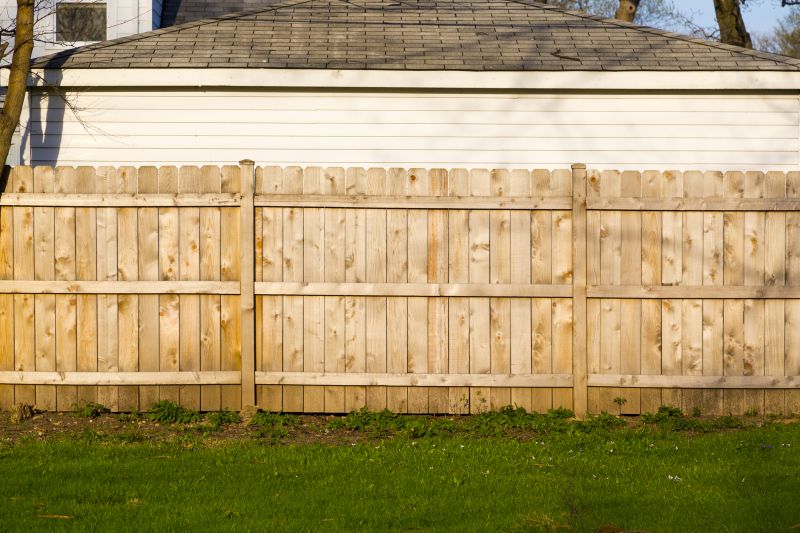Plank Fence Installation in Pearland, TX