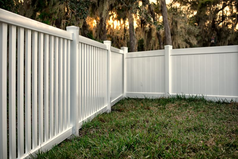 Vinyl Fence Replacement in Pearland, TX